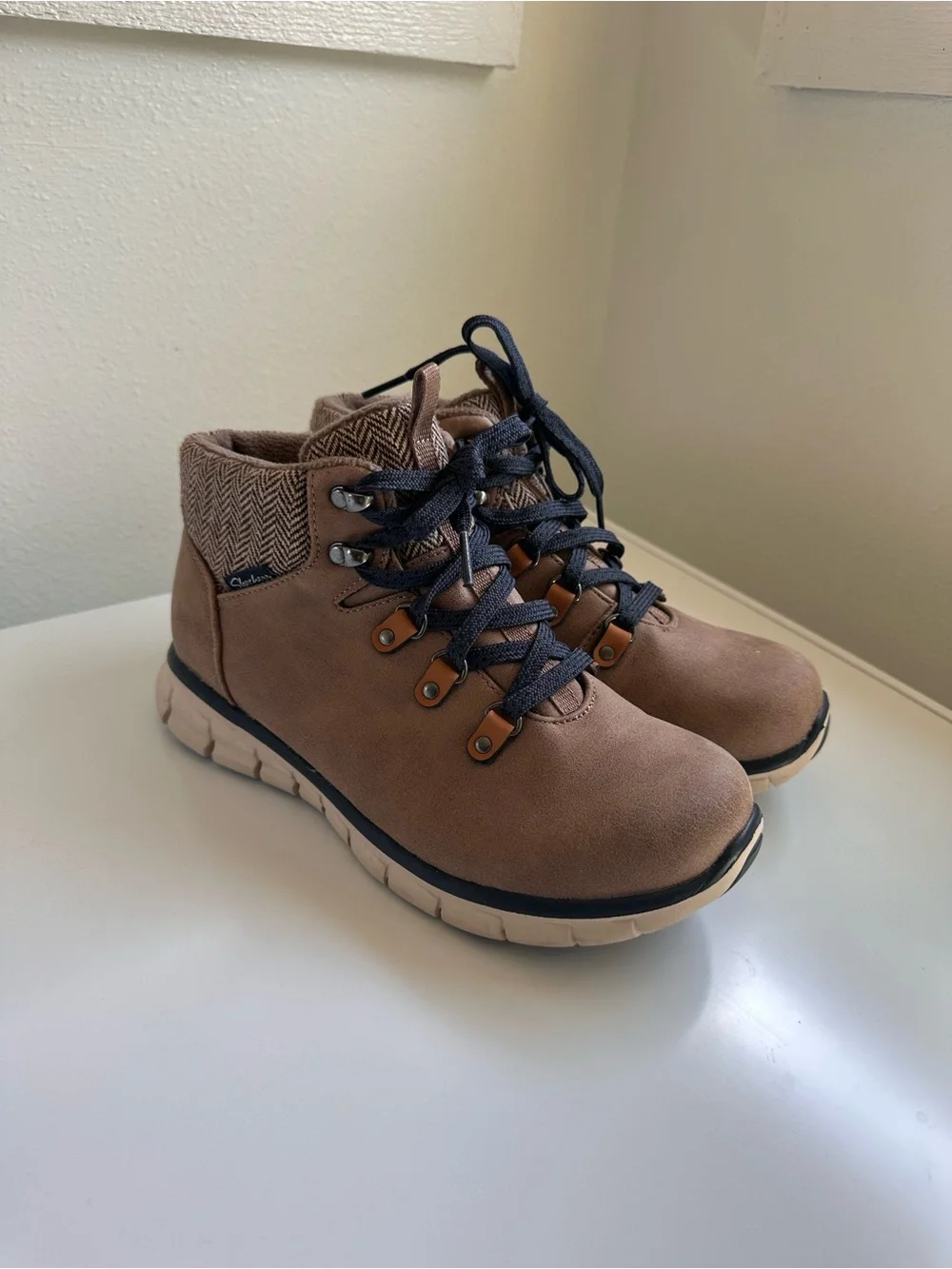 Women’s Skechers Booties Size 8